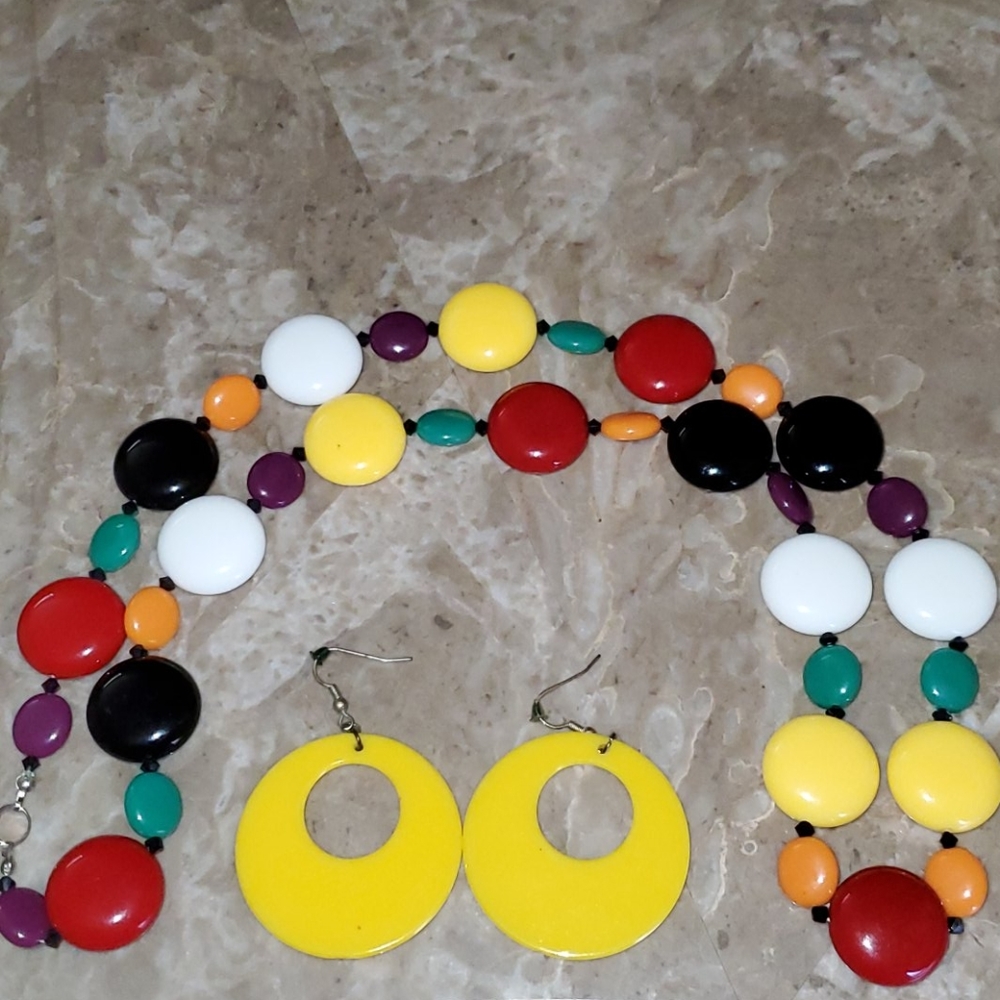 Necklace & earring set